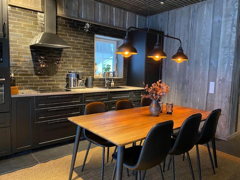 Modern Stuga Med Ski Lodge Kaensla Єрвсе Екстер'єр фото